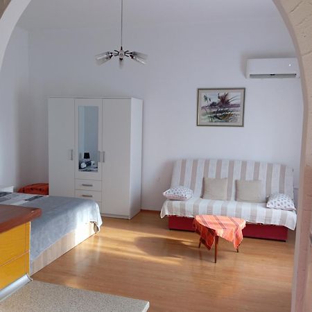 Studio Bella Rovinj Exteriör bild